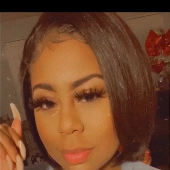 Meet your Posher, Alexis - Picture 1 of 1